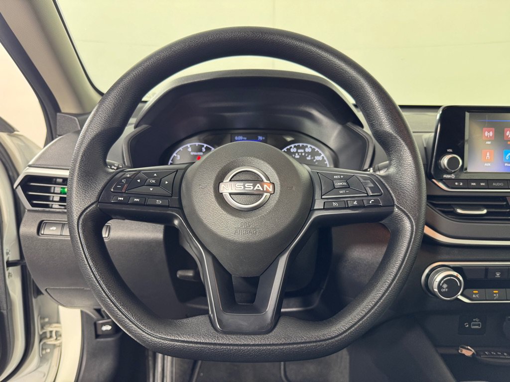 Used 2024 Nissan Altima 2.5 S FWD image 13