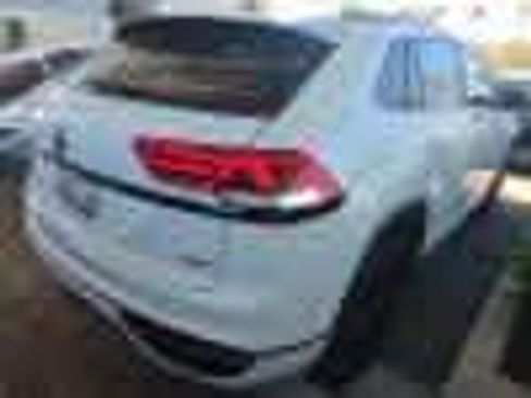 Used 2023 Volkswagen Atlas Cross Sport SEL R-Line AWD/4WD image 5