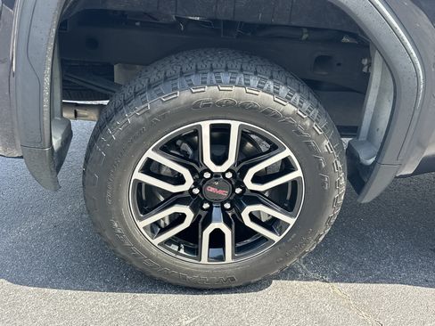 Used 2023 GMC Sierra 1500 AT4 w/ AT4 Premium Package AWD/4WD image 19