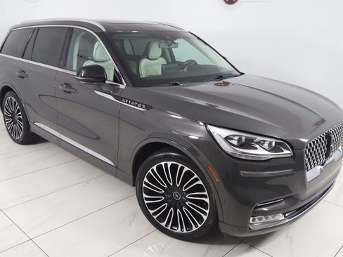 Used 2023 Lincoln Aviator Black Label w/ Dynamic Handling Package AWD/4WD image 19