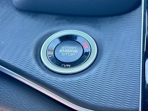 Used 2025 Jeep Grand Cherokee L Laredo w/ Luxury Tech Group I AWD/4WD image 28