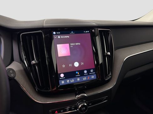 Certified 2025 Volvo XC60 B5 Plus image 15