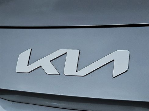 Certified 2022 Kia Seltos LX image 30