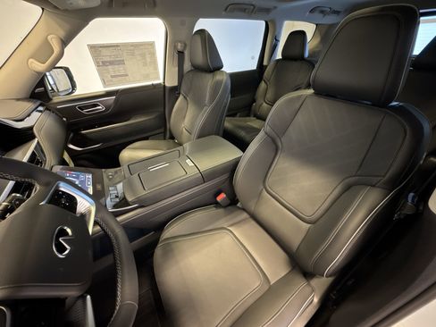 New 2026 INFINITI QX80 Luxe w/ Cargo Package image 11