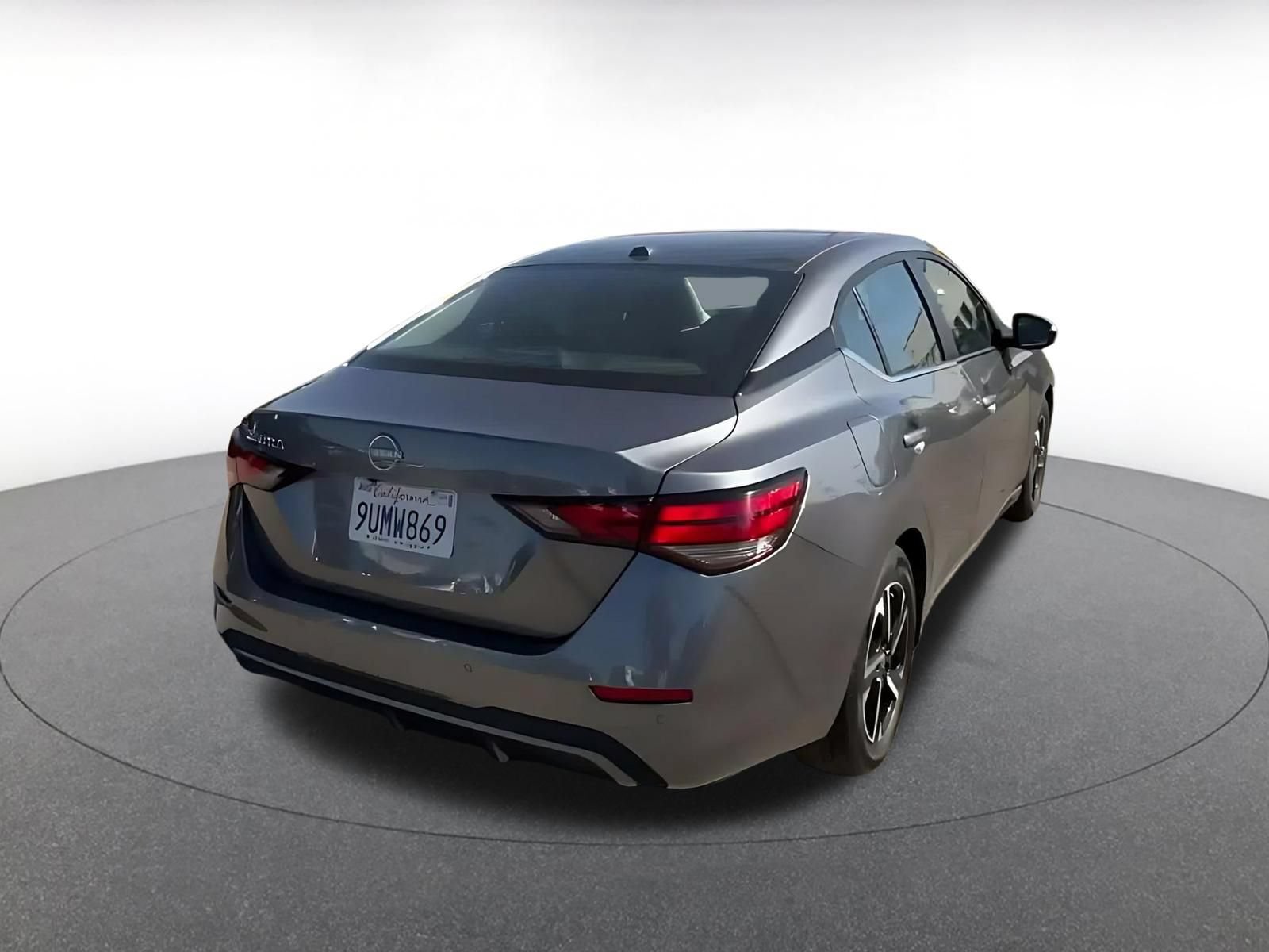 Used 2025 Nissan Sentra SV FWD image 13
