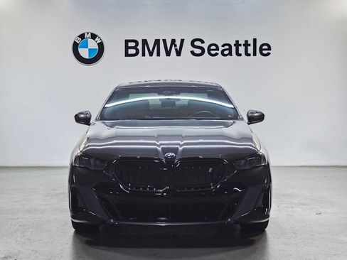 Used 2024 BMW i5 eDrive40i w/ M Sport Package image 6