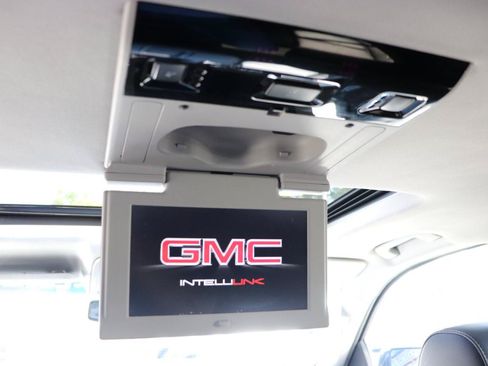 Used 2019 GMC Yukon XL SLT w/ Open Road Package AWD/4WD image 23