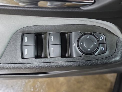 Used 2024 Chevrolet Equinox LT w/ LPO, Floor Liner Package FWD image 30