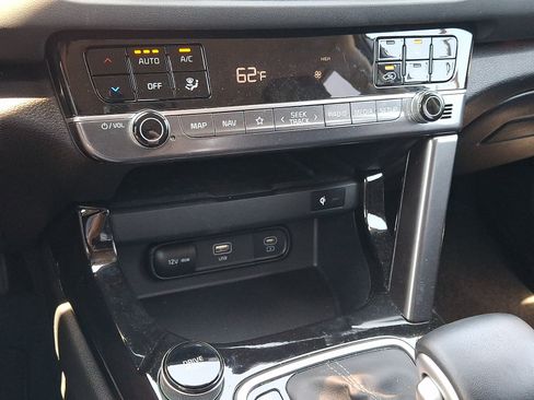 Used 2025 Kia Seltos SX AWD/4WD image 15