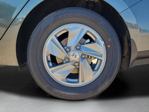 New 2026 Hyundai Elantra SE image 10