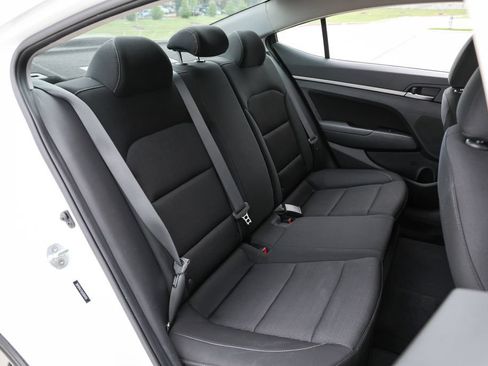 Used 2018 Hyundai Elantra SEL FWD image 22