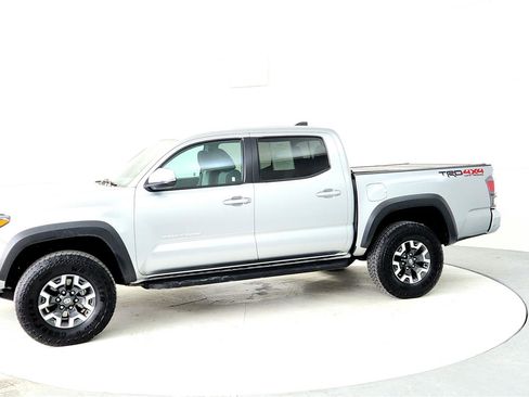 Certified 2023 Toyota Tacoma TRD Off-Road image 3