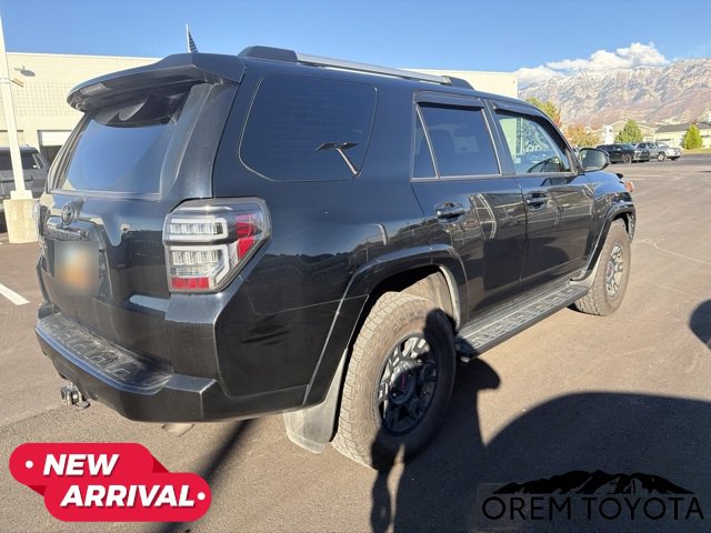 Used 2019 Toyota 4Runner SR5 AWD/4WD image 9
