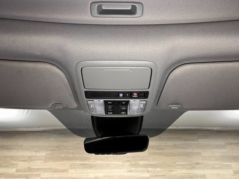 Used 2023 Honda Odyssey Elite image 22