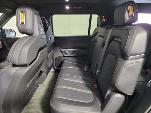 Used 2024 Rivian R1S Adventure AWD/4WD image 21