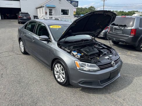 Used 2014 Volkswagen Jetta SE FWD image 39