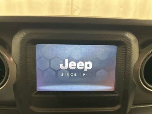 Used 2023 Jeep Wrangler Unlimited w/ Cold Weather Group image 14