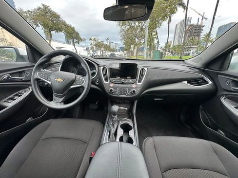 Used 2025 Chevrolet Malibu LT image 10