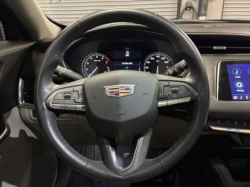 Used 2023 Cadillac XT4 Premium Luxury FWD image 14