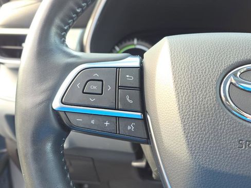 Used 2021 Toyota Highlander Platinum image 22