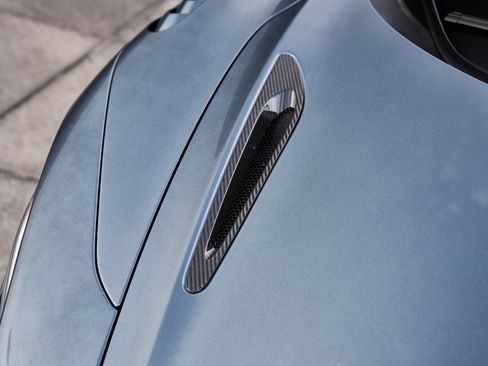 Used 2024 McLaren 750S image 13