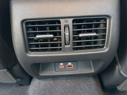 Used 2023 Nissan Altima 2.0 SR image 40