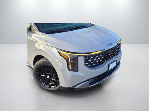 New 2026 Kia Carnival SX image 3