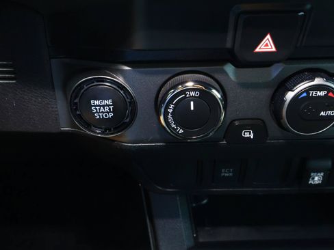 Used 2023 Toyota Tacoma TRD Sport AWD/4WD image 24