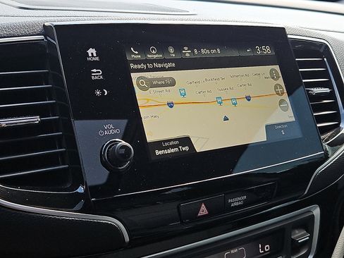Used 2019 Honda Pilot Touring image 17