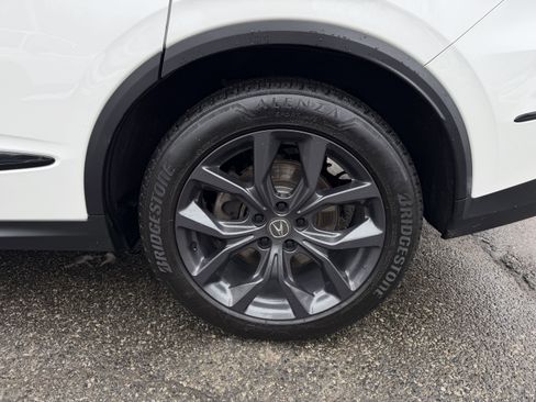 Used 2023 Acura MDX A-Spec image 9