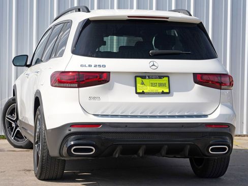 Used 2022 Mercedes-Benz GLB 250 image 5