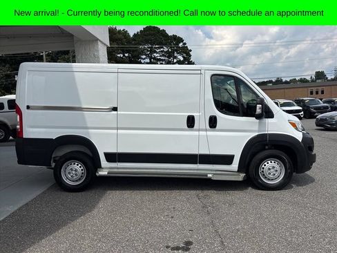 Used 2025 RAM ProMaster 2500 w/ U-Haul Equipment Group FWD image 20
