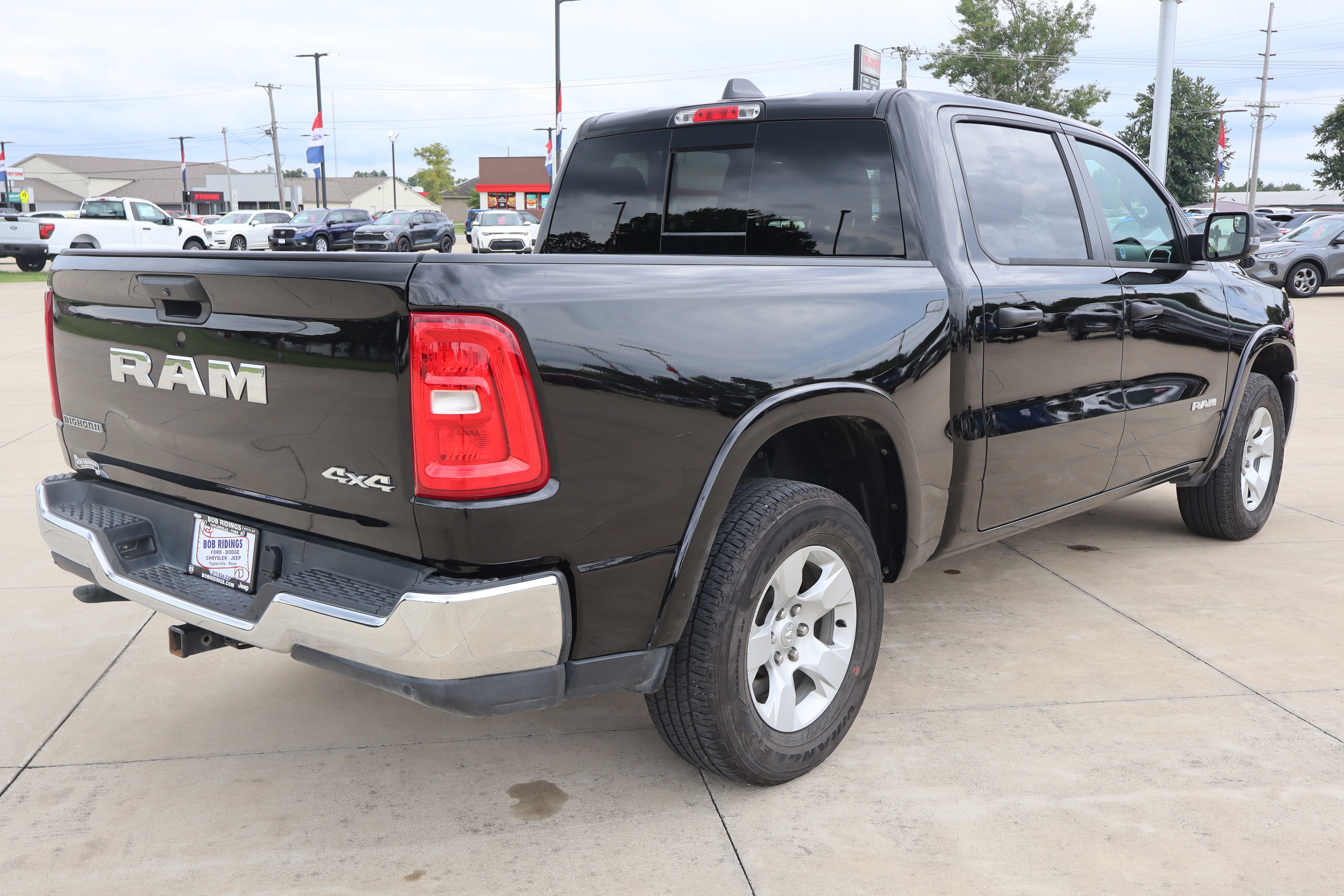 Used 2025 RAM 1500 Big Horn AWD/4WD image 5