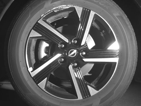 Used 2025 Nissan Sentra SV image 12