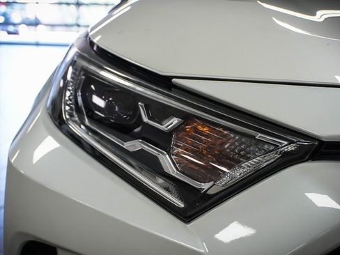 Used 2021 Toyota RAV4 XSE image 27