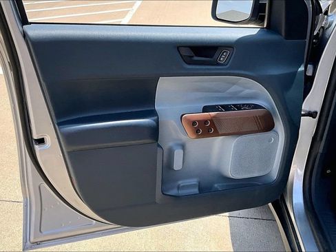 Used 2022 Ford Maverick Lariat FWD image 24