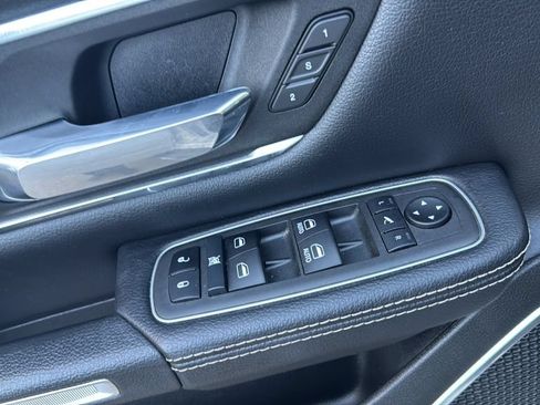 Used 2022 RAM 1500 Laramie AWD/4WD image 28