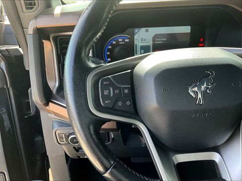 Used 2021 Ford Bronco Outer Banks AWD/4WD image 11