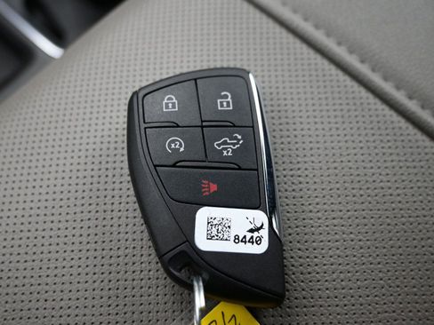 Used 2023 GMC Sierra 1500 SLT w/ SLT Premium Plus Package image 38