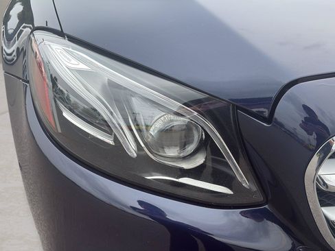 Used 2017 Mercedes-Benz E 400 4MATIC Wagon image 37