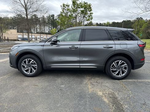 Used 2025 Lincoln Corsair FWD w/ Equipment Group 101A image 10