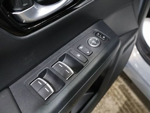 Used 2025 Honda CR-V EX-L image 13