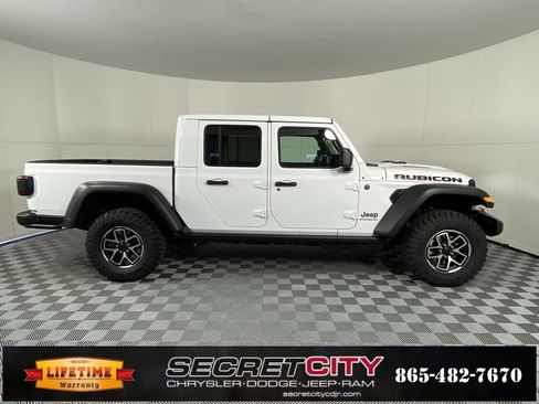 New 2026 Jeep Gladiator Rubicon image 8