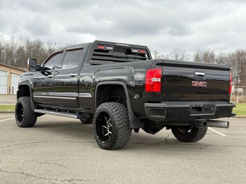 Used 2018 GMC Sierra 3500 Denali w/ Duramax Plus Package image 7