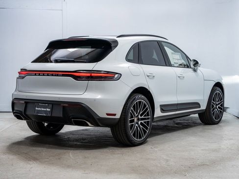 New 2026 Porsche Macan image 7