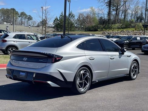 Certified 2024 Hyundai Sonata SEL w/ Convenience Package FWD image 3