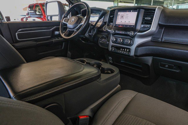 Used 2024 RAM 2500 Big Horn AWD/4WD image 33