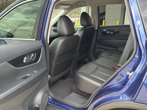 Used 2018 Nissan Rogue SL image 11