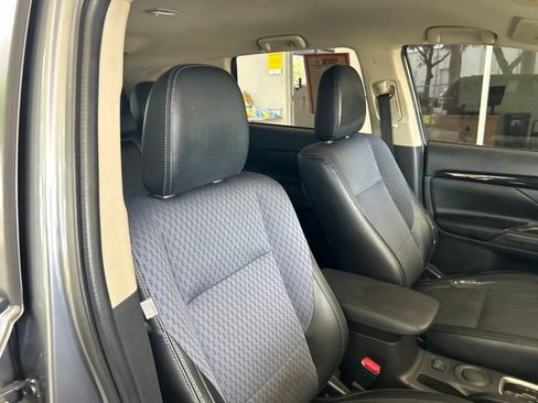 Used 2015 Mitsubishi Outlander SE FWD image 21