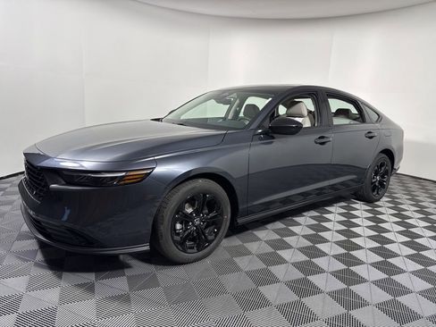 New 2025 Honda Accord SE image 11